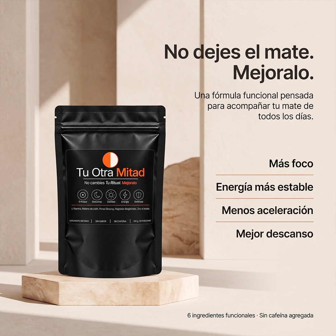 Tu Otra Mitad junto a un mate